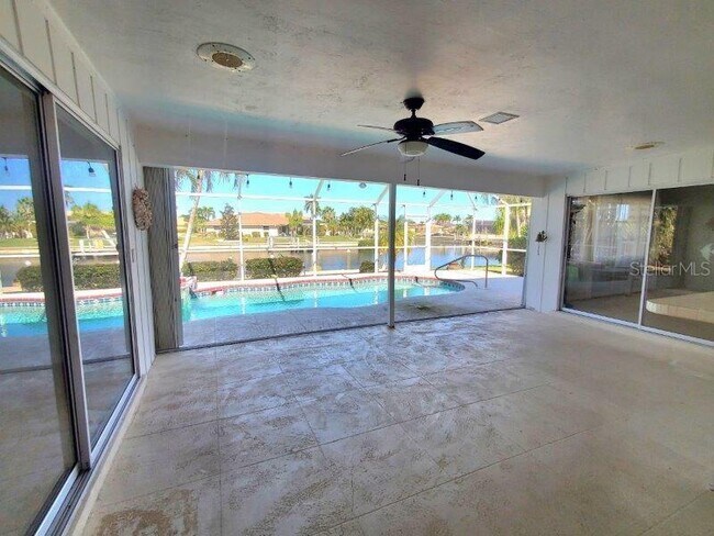 Building Photo - 1450 Appian Dr