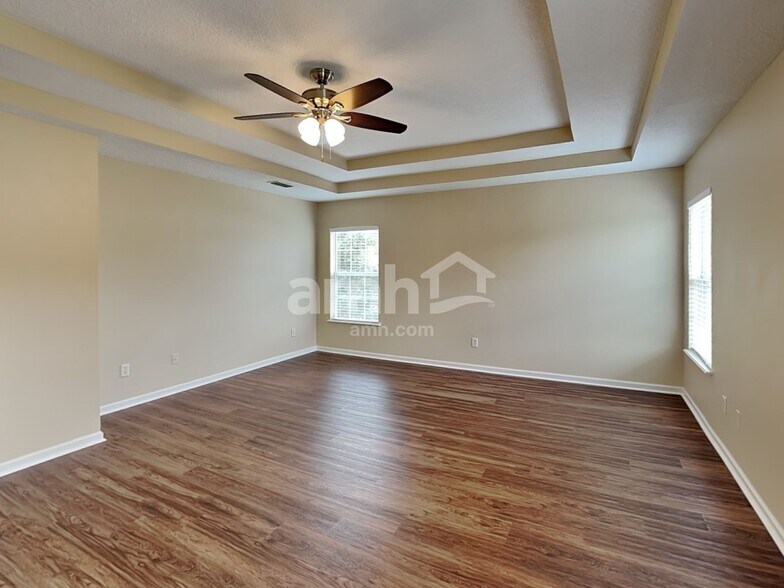 Building Photo - 325 Van Gogh Cir