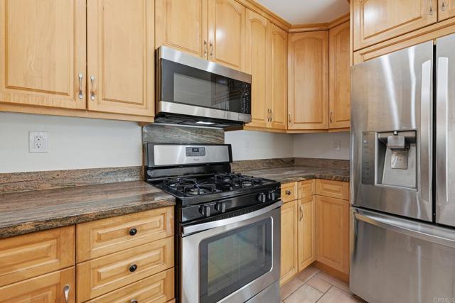 Building Photo - 819 Daphne Ct