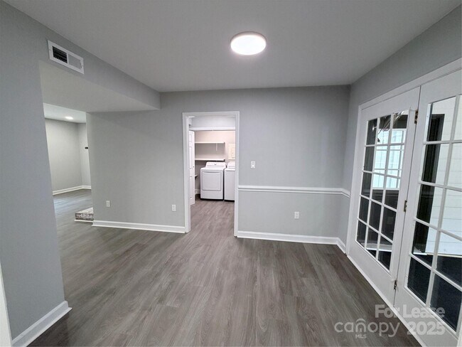 Building Photo - 2825 Edwin Jones Dr