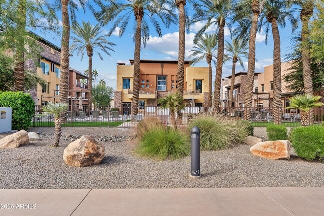 Building Photo - 4805 N Woodmere Fairway