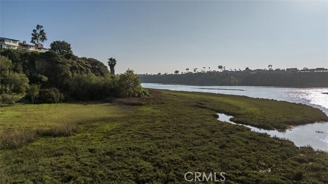 Building Photo - 2165 Vista Entrada Vis