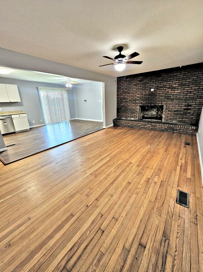 Building Photo - HOUSE FOR RENT - DECATUR