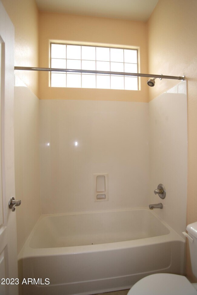 Building Photo - 779 E Mead Dr