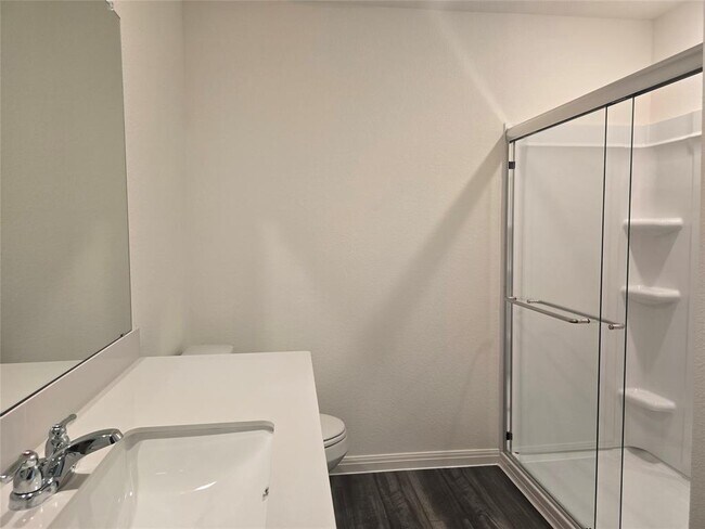 Building Photo - 319 Stonebrook Dr