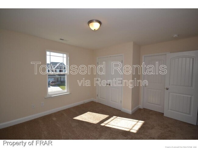 Building Photo - 4411 Low Oak Ct