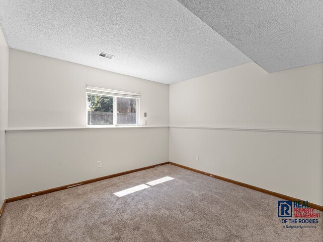 Building Photo - Newly Updated Home in Great Fort Collins L...