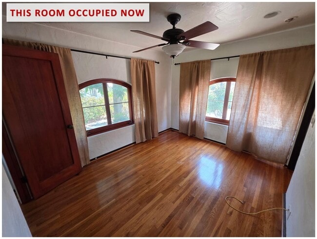 Building Photo - 2002 N Mountain Ave