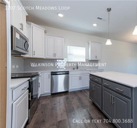 Building Photo - 1207 Scotch Mdws Lp