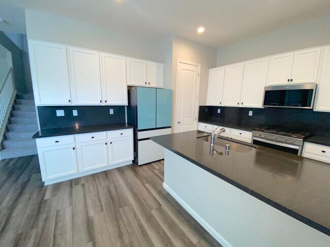 Building Photo - Built 2022 Sparks Spanish Springs 4+ Bedro...