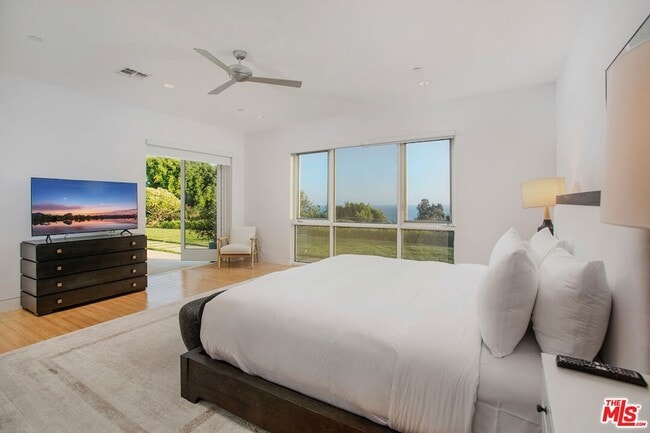 Building Photo - 27454 Winding Way