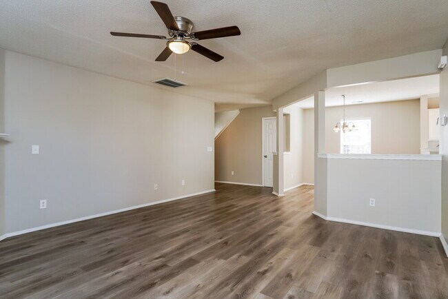 Building Photo - 3168 Varcroft Rd