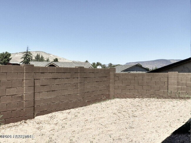 Building Photo - 832 Eugene Rd