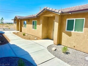 Building Photo - 2480 E Ambush St