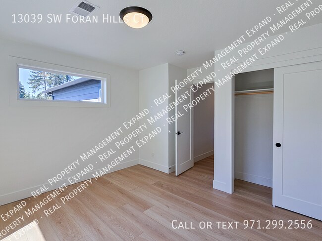 Building Photo - 13039 SW Foran Hills Ct