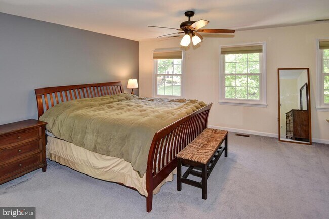 Building Photo - 13043 Farthingale Dr