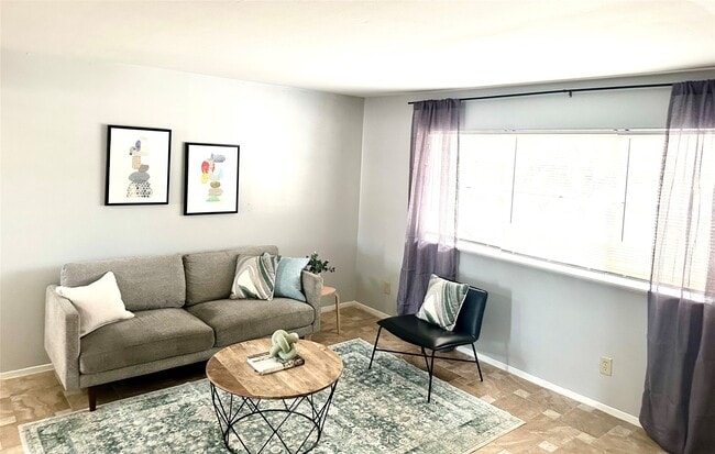 Building Photo - 11609 Chimney Rock Rd