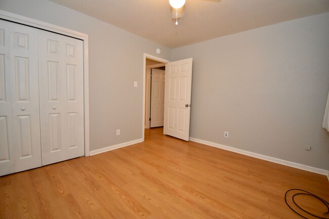 Building Photo - 3 Bed 1 Bath Home in Ruston