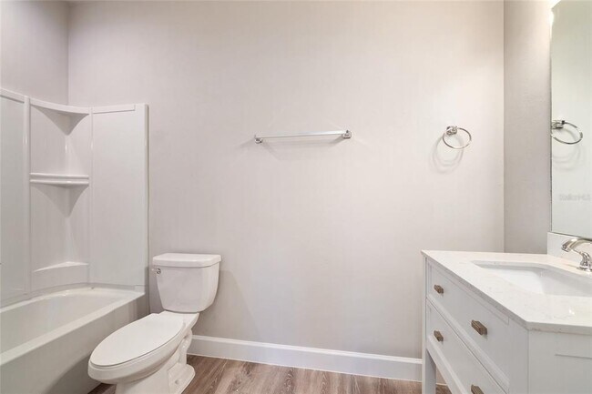 Building Photo - 622 NW 3rd Ave