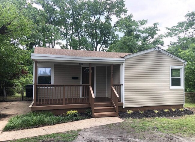 Building Photo - 2900 Verdun Ave