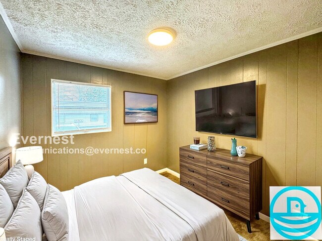 Building Photo - 5008 Alan Dr