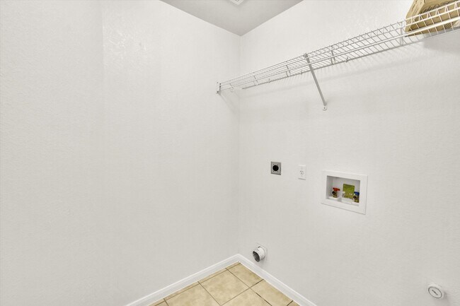 Building Photo - 808 Meadow Bluff Ct