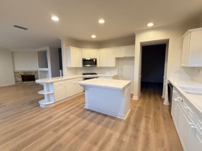Building Photo - Start Your New Year in this Gorgeous Carlsbad Home