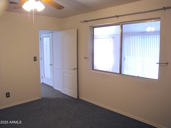Building Photo - 1516 Hummingbird Ln
