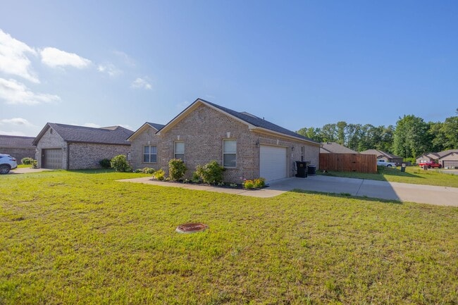 Building Photo - Charming 3 bedroom home in Austin