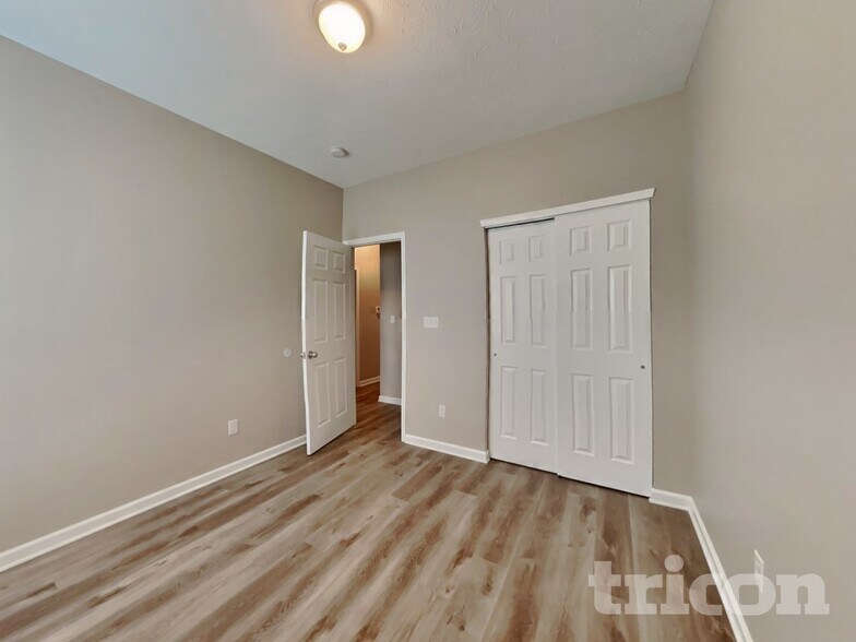 Building Photo - 4714 Angelica Dr