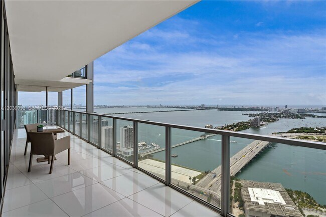 Building Photo - 1100 Biscayne Blvd