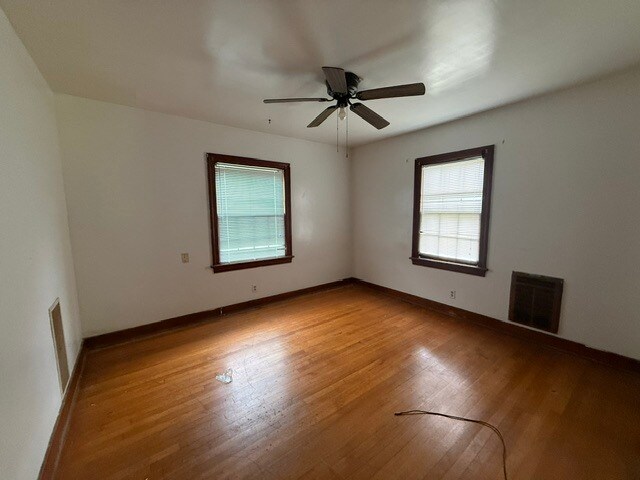 Building Photo - 506 Greenwood Ave