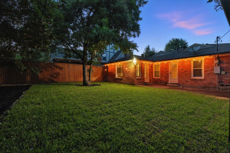 Building Photo - 6116 St Moritz Ave