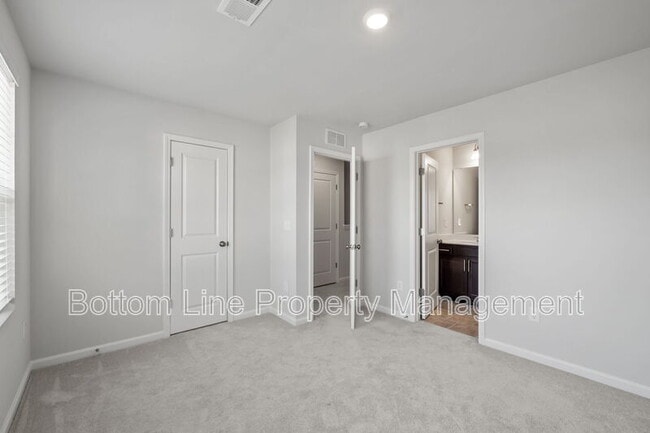 Building Photo - 1129 Lily Loch Wy