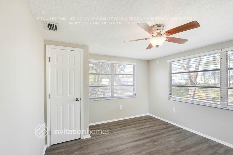 Building Photo - 7935 Fox Hollow Dr