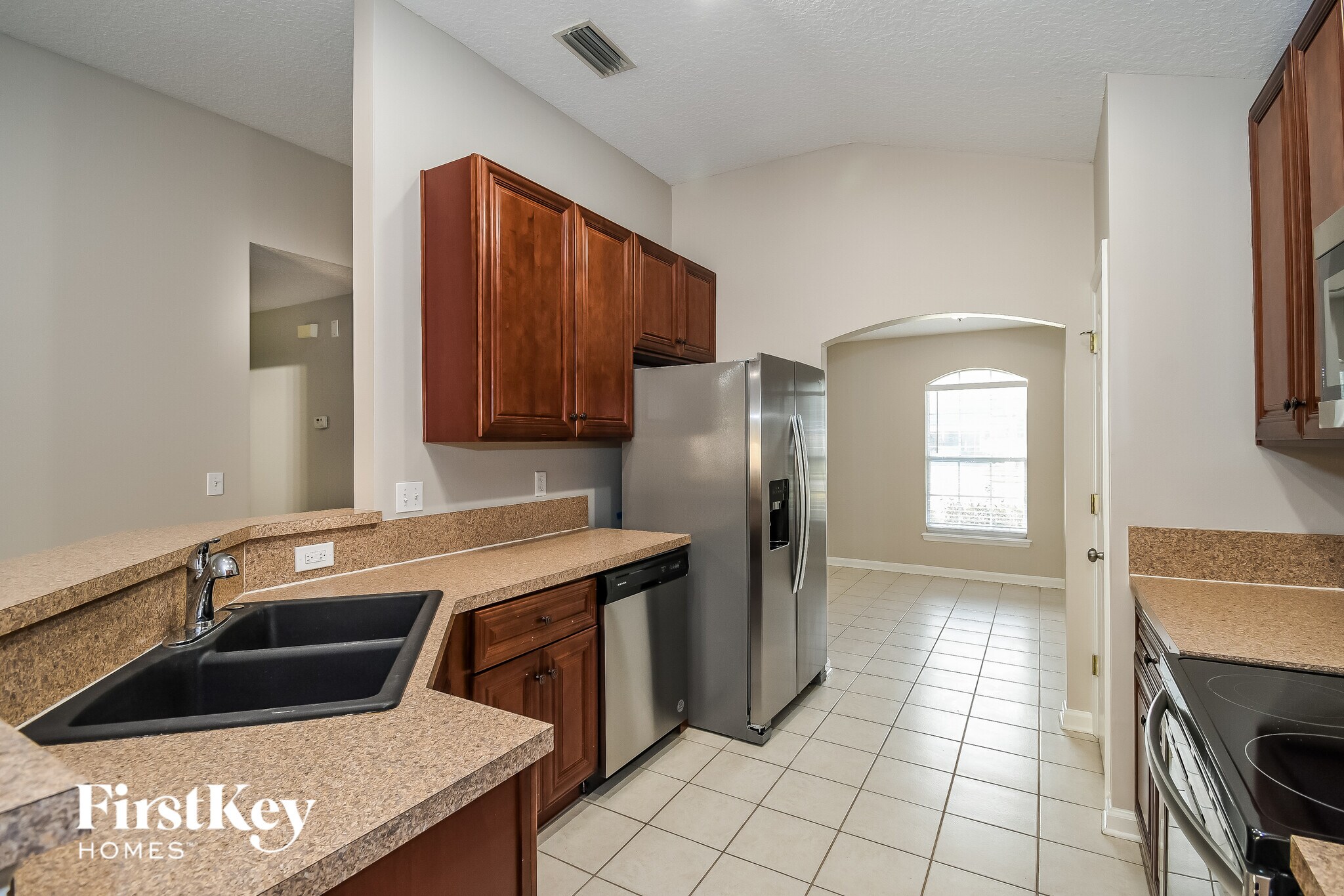 Building Photo - 1088 Beckingham Dr