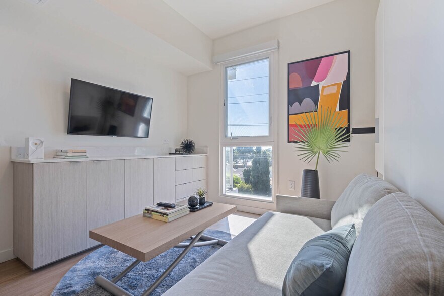 Building Photo - 5851 W 88th-Serenity Suite 318C-88