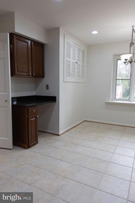 Building Photo - 1212 Forestwood Dr