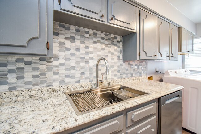 Building Photo - 5202 Arboles Dr