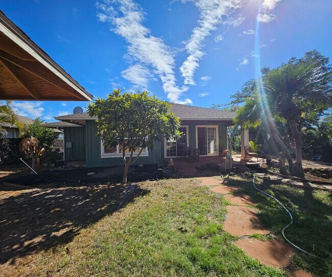 Building Photo - Ke Ali'i Ka  3/3 Bedrooms