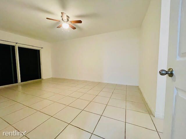 Building Photo - 3 br, 2 bath House - 1101 Crystal Lake Dr ...