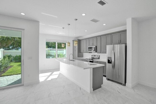 Building Photo - Gorgeous New 3 bedroom 2.5 Townhouse in Deerfield Beach, Sandpiper Pointe (2 Story)