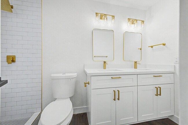 Building Photo - 4127 N 106th Ave