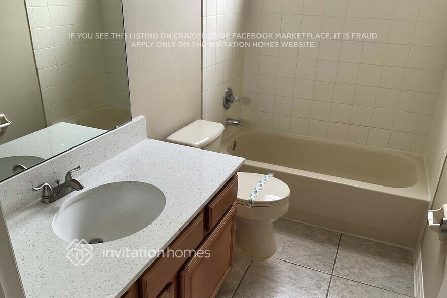 Building Photo - 1543 Sun Meadow Dr