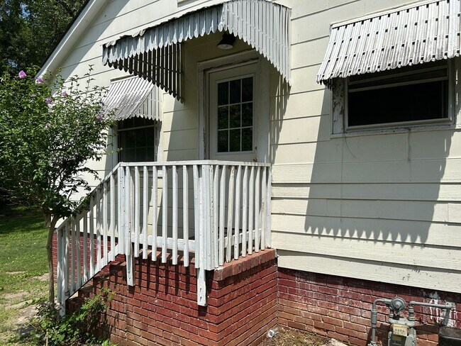 Building Photo - Adorable Home in Ashley Park!