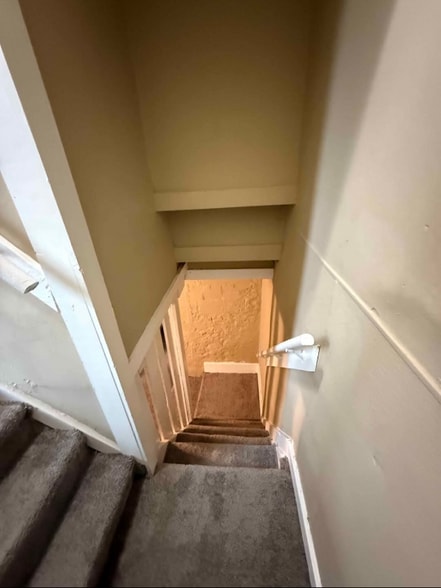 Building Photo - 1095 4th St E