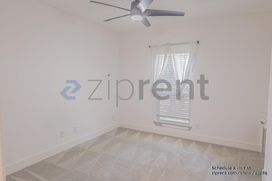 Building Photo - 9705 Lancelot Cir