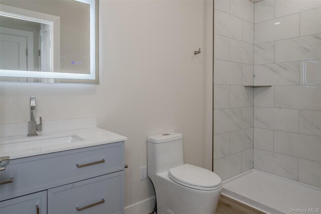 Building Photo - 124 S Main St