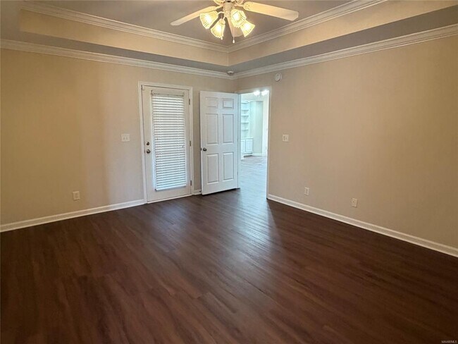 Building Photo - 8000 Bridgewater Trce