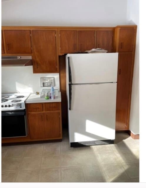 Building Photo - 425 E Benita Blvd